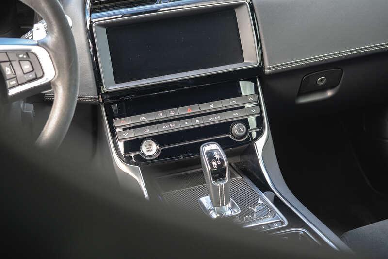 2018 Jaguar XE PROJECT 8