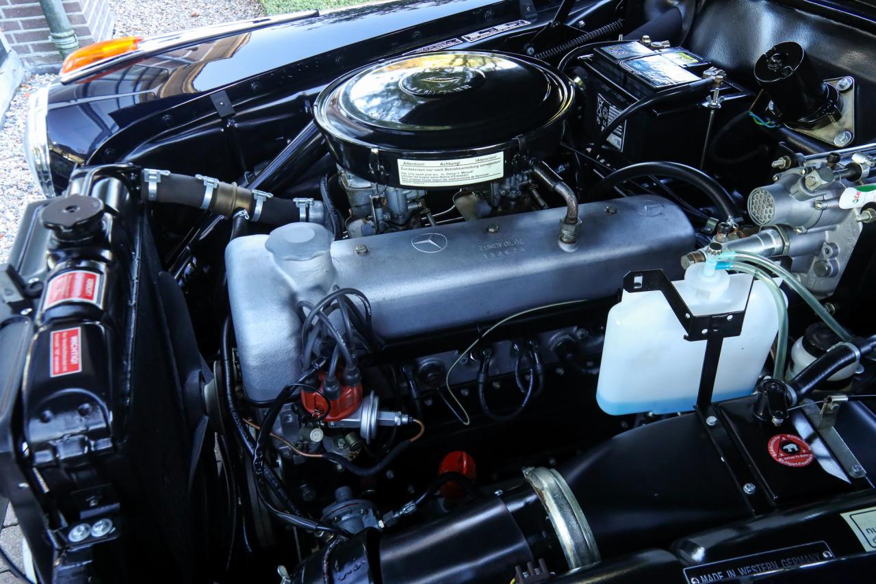 1956 Mercedes - Benz Mercedes Benz 220 S Cabriolet &ldquo;Comprehensive restoration completed in 2019&rdquo;