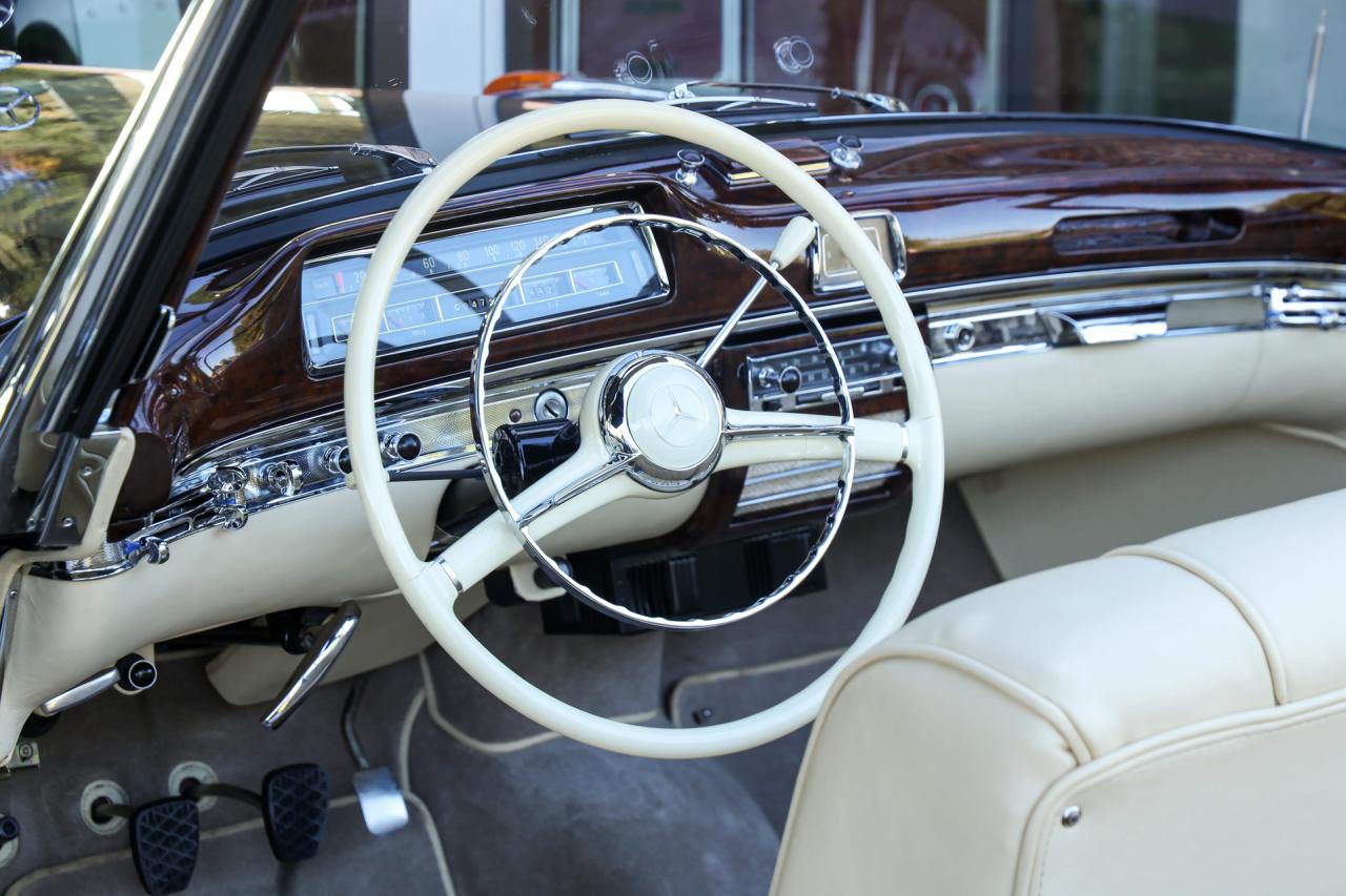 1956 Mercedes - Benz Mercedes Benz 220 S Cabriolet &ldquo;Comprehensive restoration completed in 2019&rdquo;