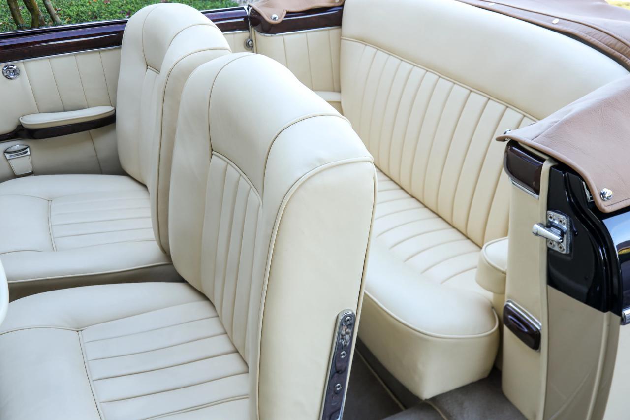 1956 Mercedes - Benz Mercedes Benz 220 S Cabriolet &ldquo;Comprehensive restoration completed in 2019&rdquo;