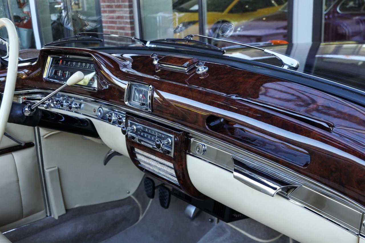 1956 Mercedes - Benz Mercedes Benz 220 S Cabriolet &ldquo;Comprehensive restoration completed in 2019&rdquo;