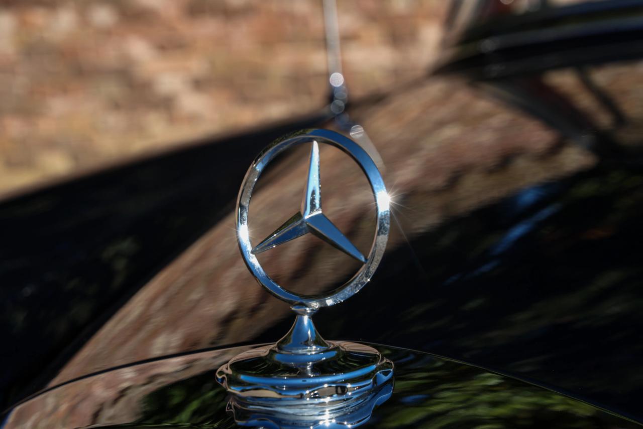 1956 Mercedes - Benz Mercedes Benz 220 S Cabriolet &ldquo;Comprehensive restoration completed in 2019&rdquo;