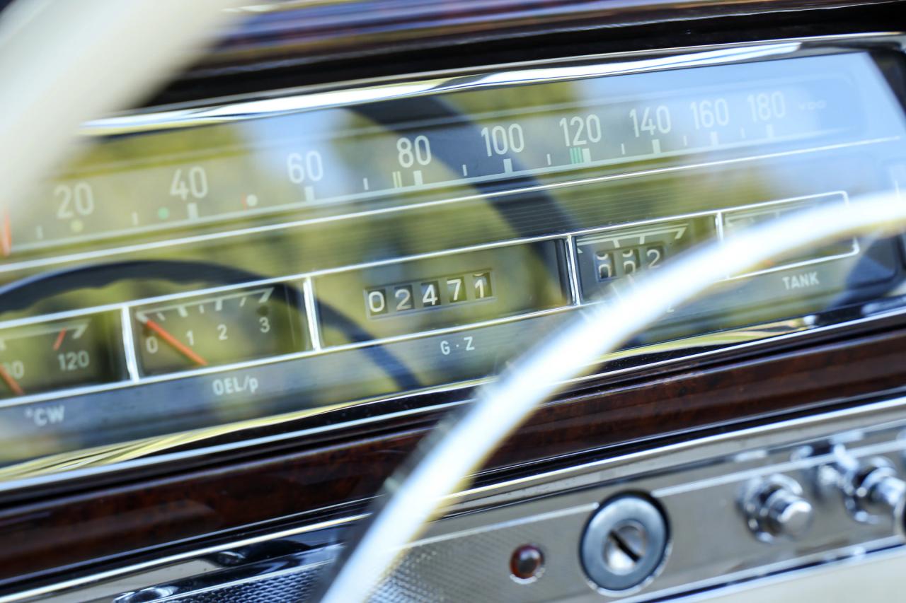 1956 Mercedes - Benz Mercedes Benz 220 S Cabriolet &ldquo;Comprehensive restoration completed in 2019&rdquo;