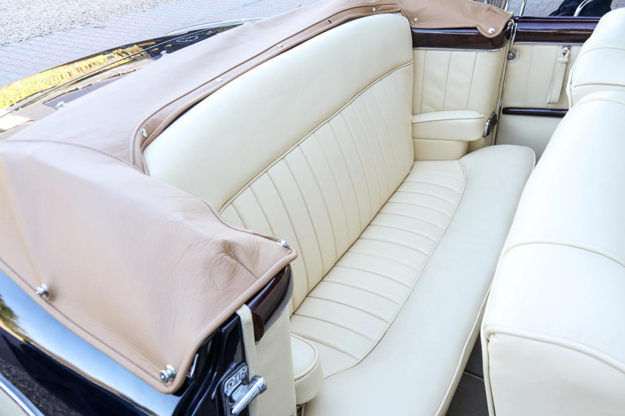 1956 Mercedes - Benz Mercedes Benz 220 S Cabriolet &ldquo;Comprehensive restoration completed in 2019&rdquo;