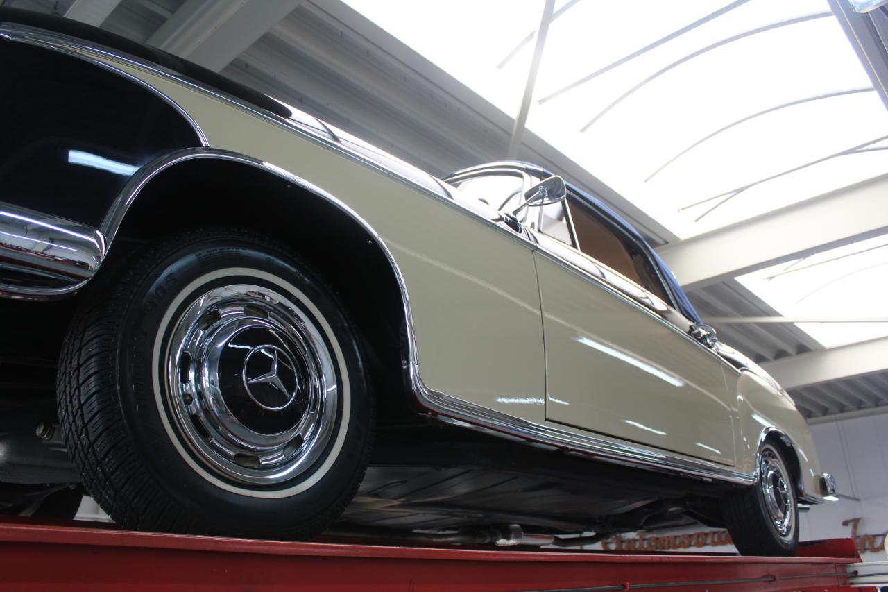 1956 Mercedes - Benz Mercedes Benz 220 S Cabriolet &ldquo;Comprehensive restoration completed in 2019&rdquo;