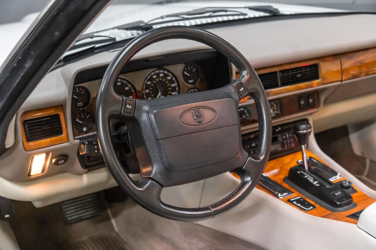 1995 Jaguar 33425 mile XJS CONVERTIBLE
