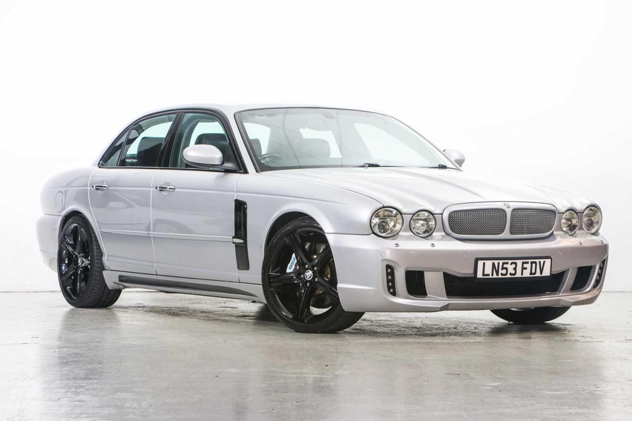 2003 Jaguar XJR 4.2 'Black Bison