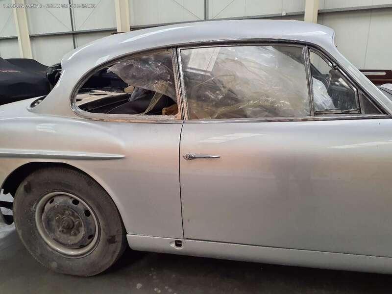 1966 Jensen CV8