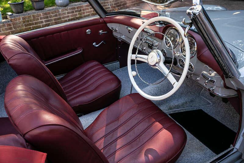 1960 Mercedes - Benz 190 SL