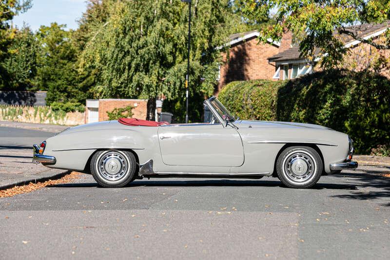 1960 Mercedes - Benz 190 SL