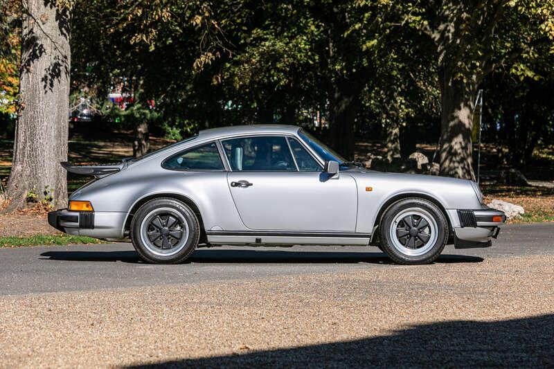 1989 Porsche 911 3.2 CARRERA SPORT COUP&Eacute;