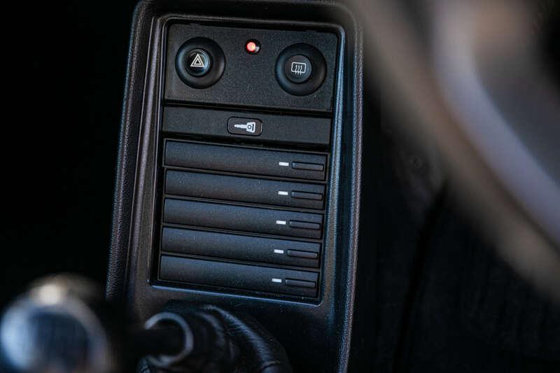 1989 Porsche 911 3.2 CARRERA SPORT COUP&Eacute;