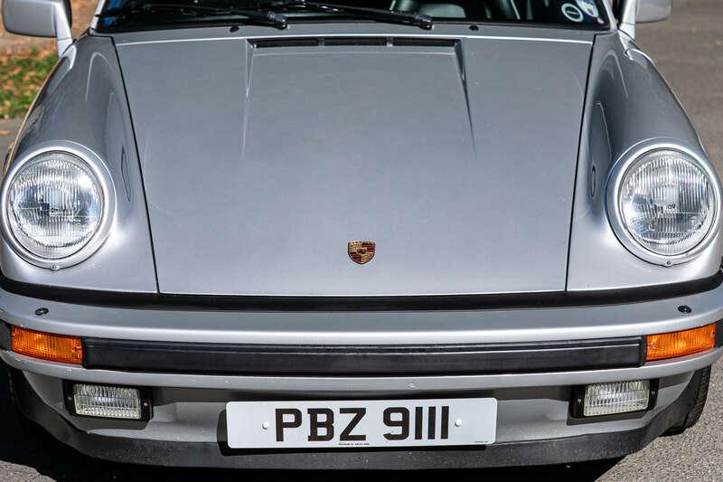 1989 Porsche 911 3.2 CARRERA SPORT COUP&Eacute;