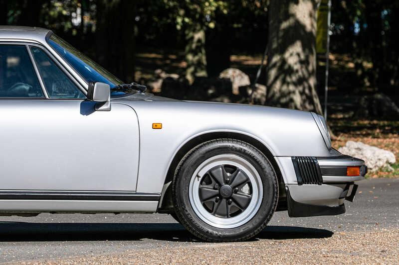 1989 Porsche 911 3.2 CARRERA SPORT COUP&Eacute;