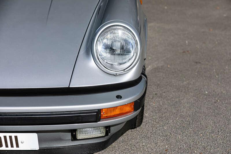 1989 Porsche 911 3.2 CARRERA SPORT COUP&Eacute;