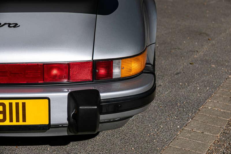 1989 Porsche 911 3.2 CARRERA SPORT COUP&Eacute;
