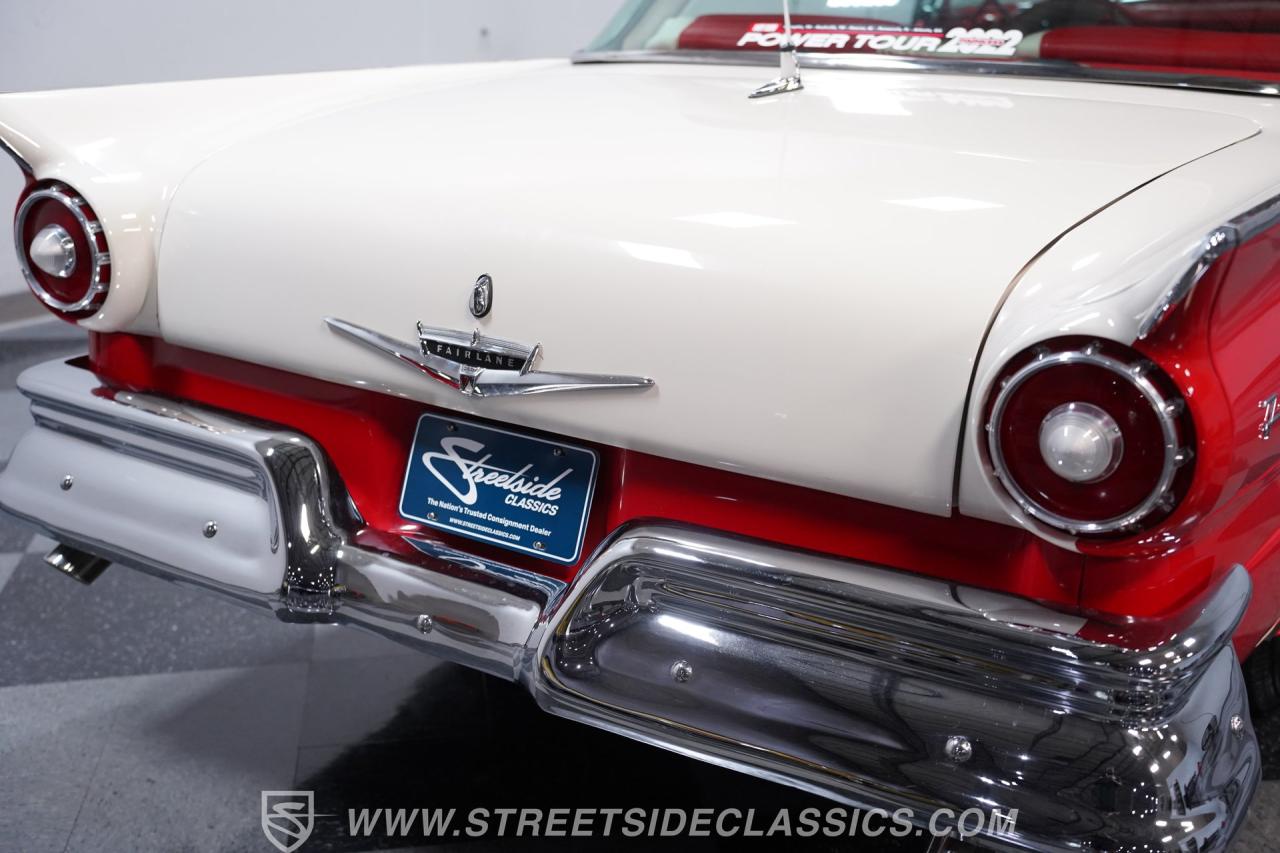 1957 Ford Fairlane 500 Club Victoria