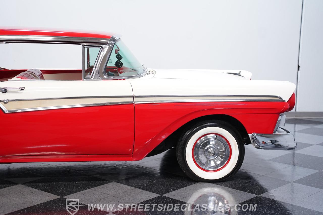 1957 Ford Fairlane 500 Club Victoria