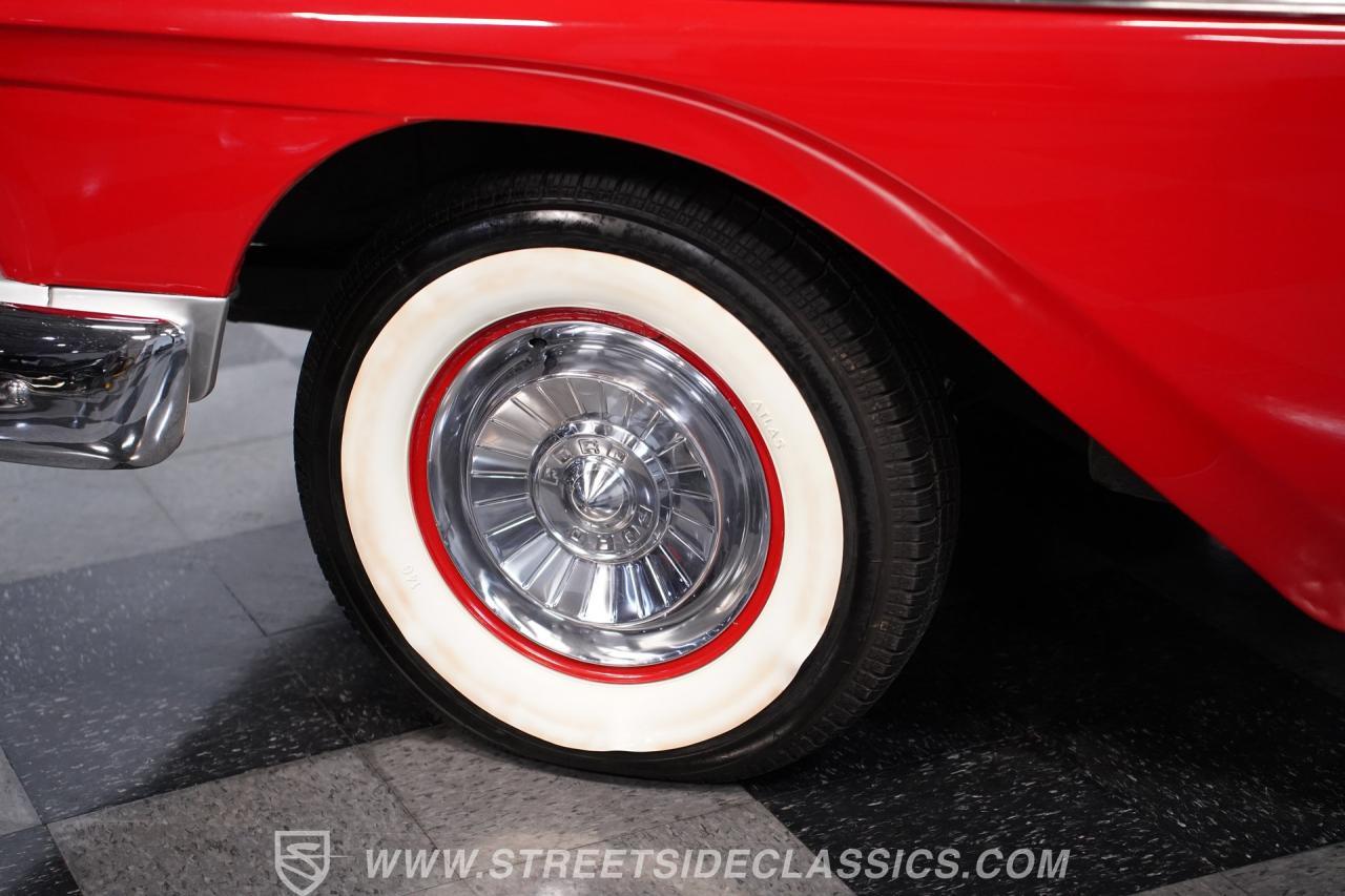 1957 Ford Fairlane 500 Club Victoria