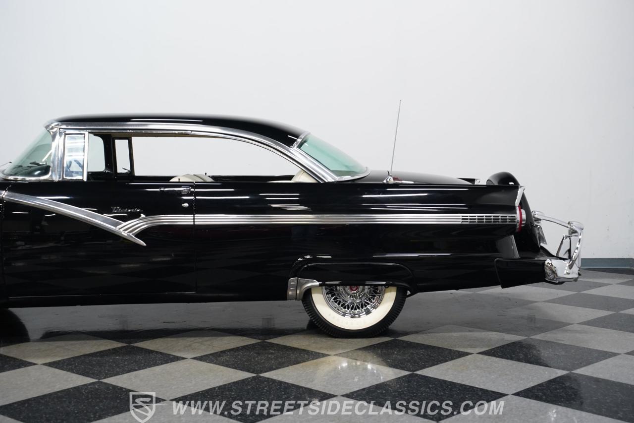 1956 Ford Victoria