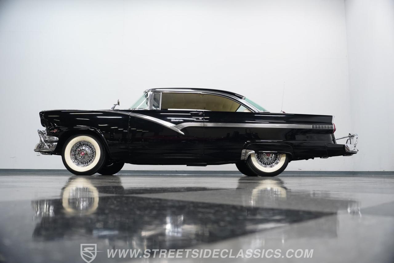 1956 Ford Victoria