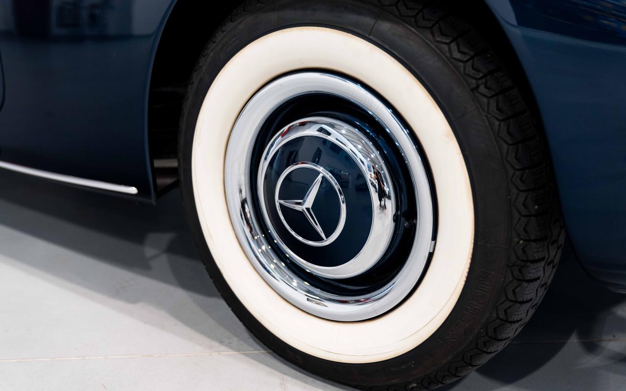 1962 Mercedes - Benz 190 SL