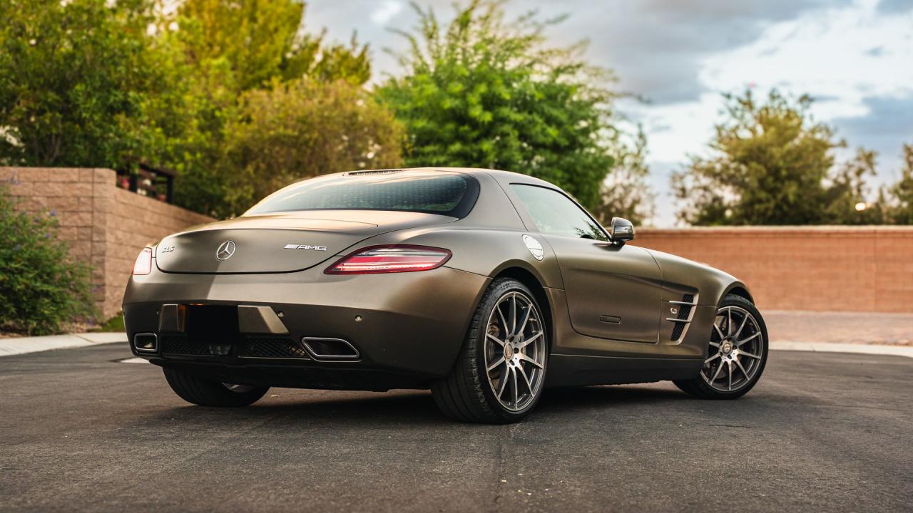 2011 Mercedes - Benz SLS AMG Coupe