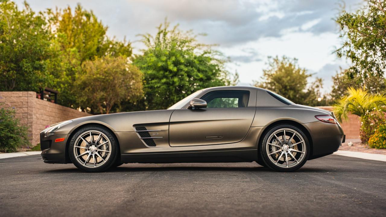 2011 Mercedes - Benz SLS AMG Coupe