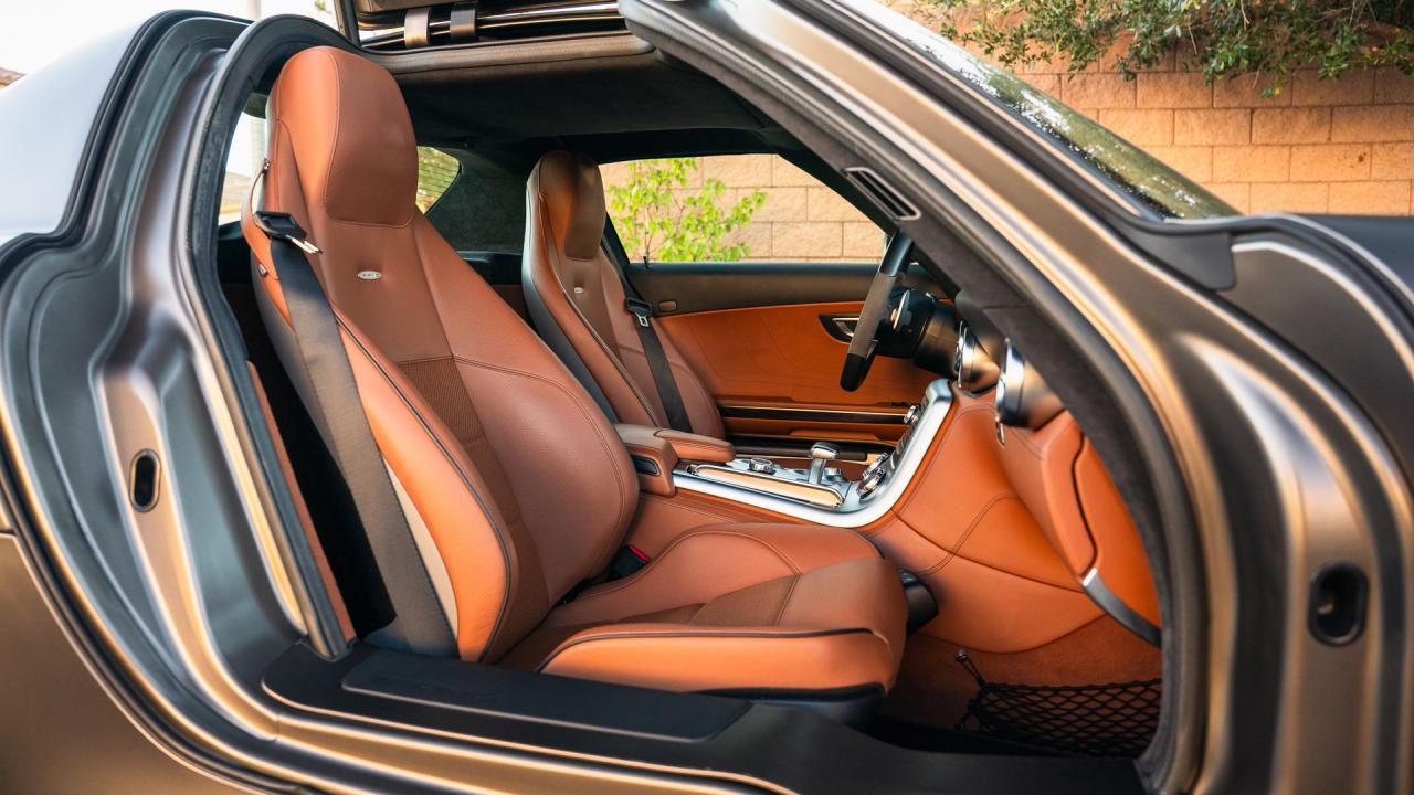2011 Mercedes - Benz SLS AMG Coupe