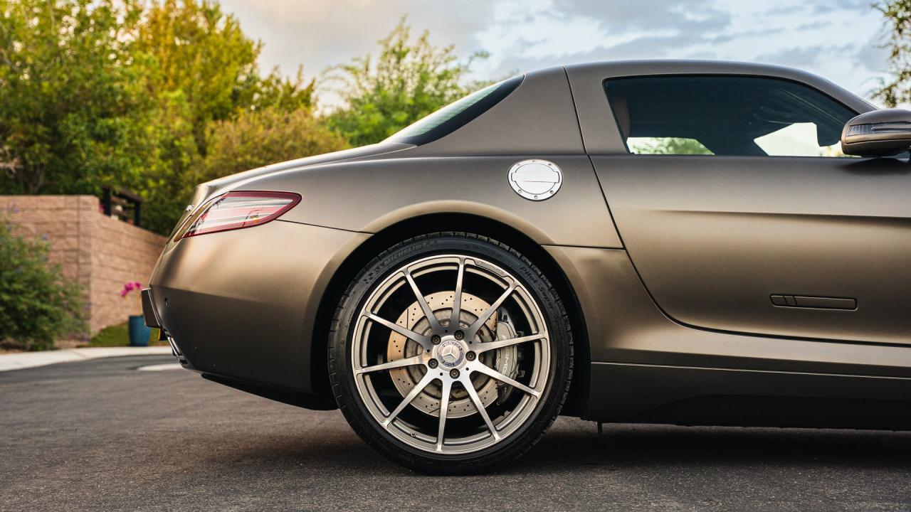 2011 Mercedes - Benz SLS AMG Coupe