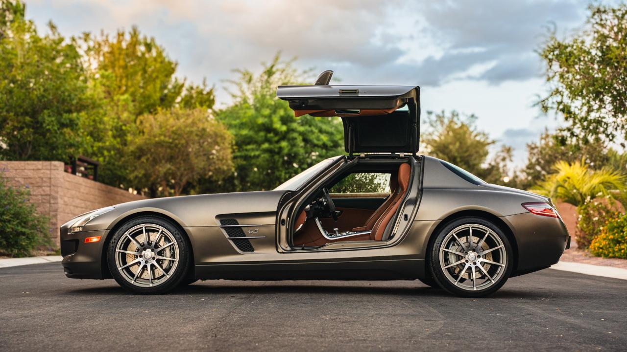2011 Mercedes - Benz SLS AMG Coupe