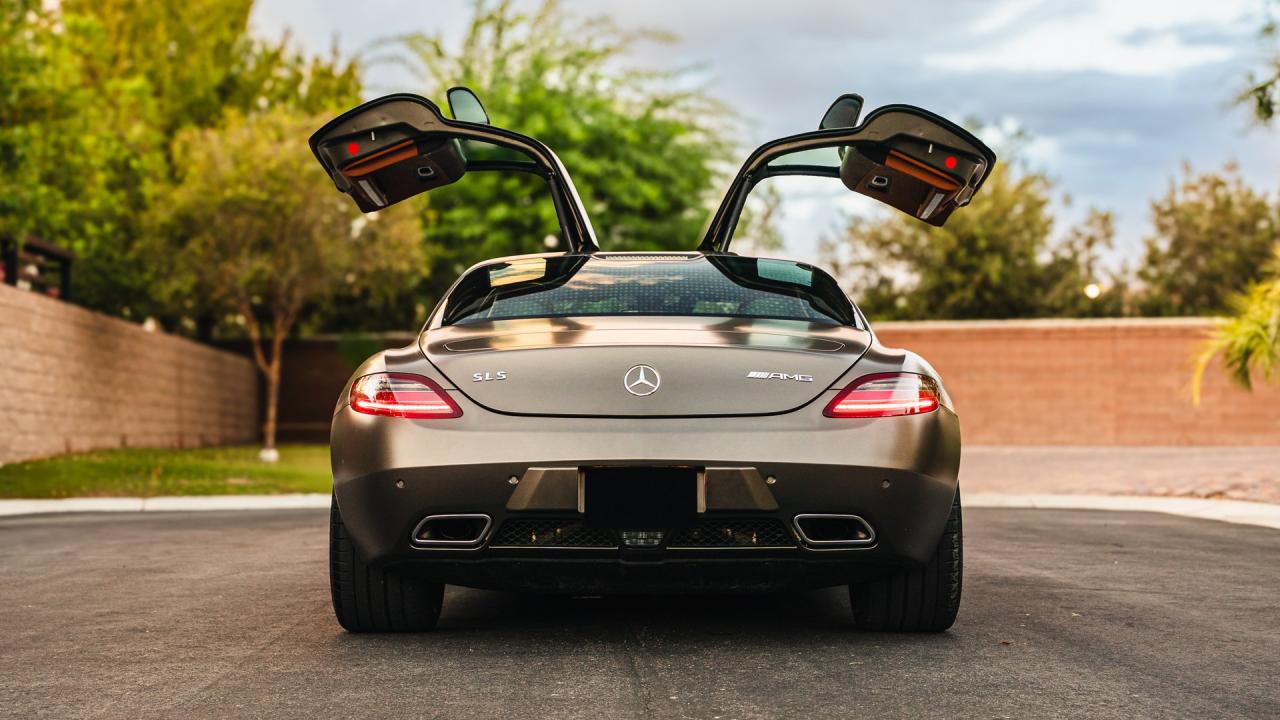 2011 Mercedes - Benz SLS AMG Coupe