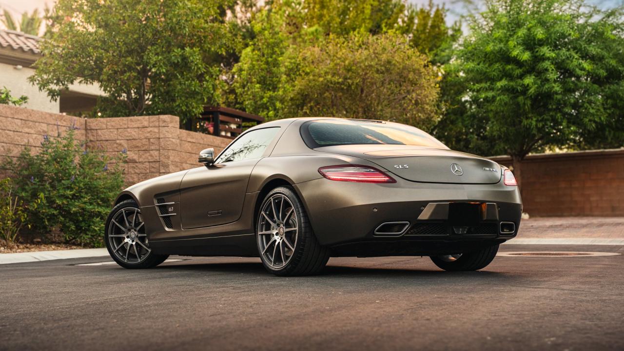 2011 Mercedes - Benz SLS AMG Coupe