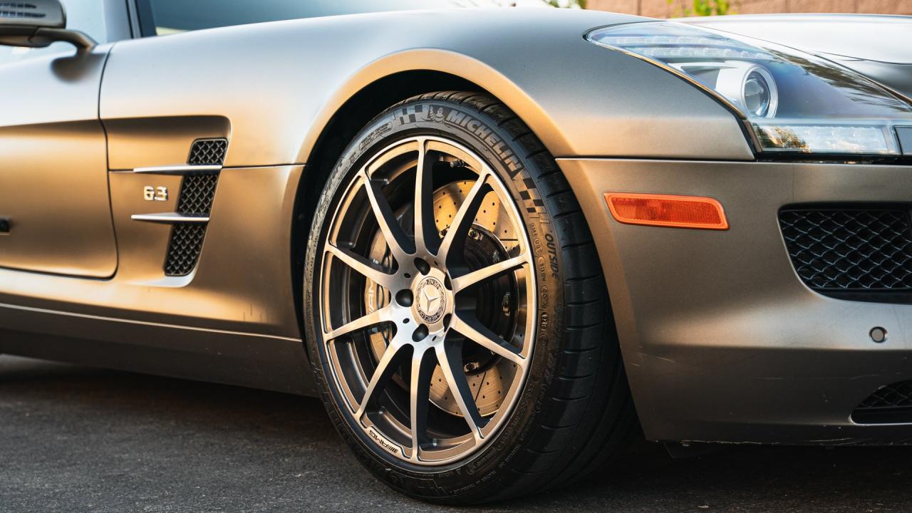 2011 Mercedes - Benz SLS AMG Coupe