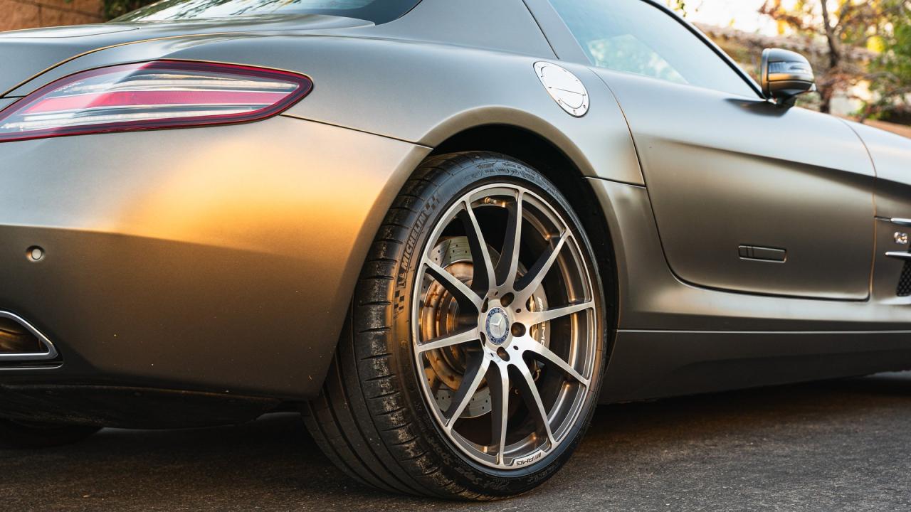 2011 Mercedes - Benz SLS AMG Coupe