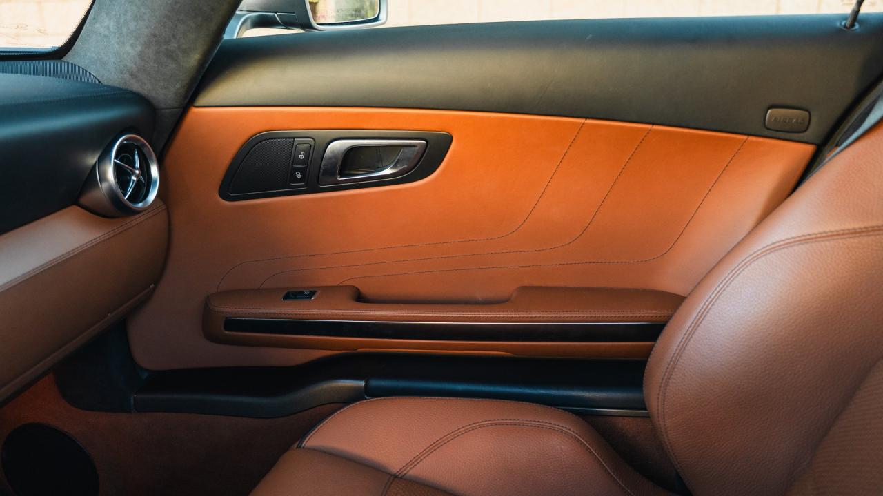 2011 Mercedes - Benz SLS AMG Coupe