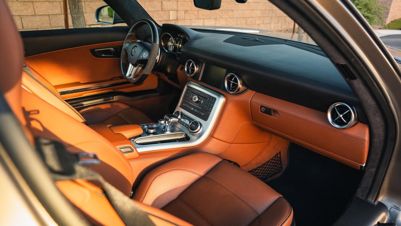 2011 Mercedes - Benz SLS AMG Coupe