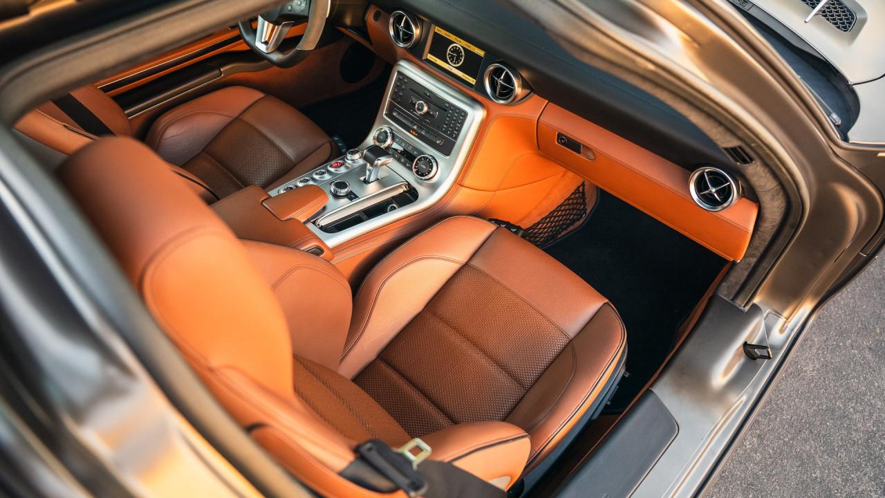 2011 Mercedes - Benz SLS AMG Coupe