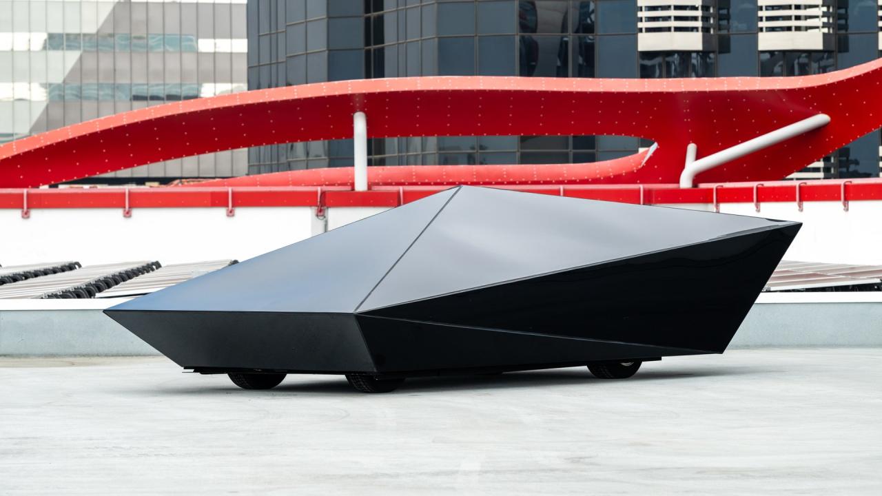 2018 United Nude Lo Res Concept Car