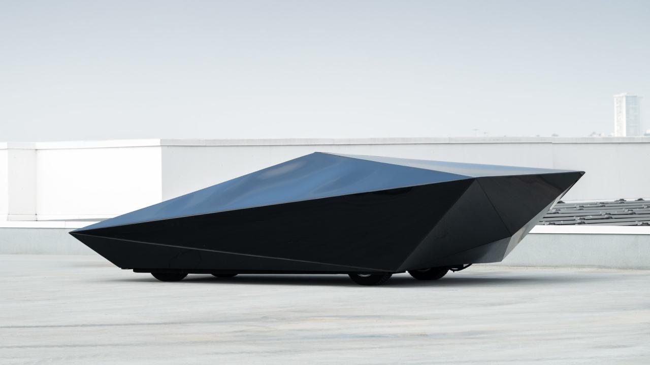 2018 United Nude Lo Res Concept Car