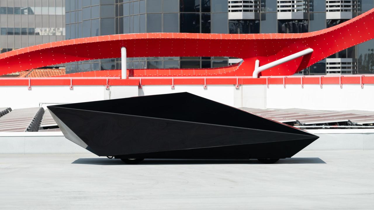 2018 United Nude Lo Res Concept Car