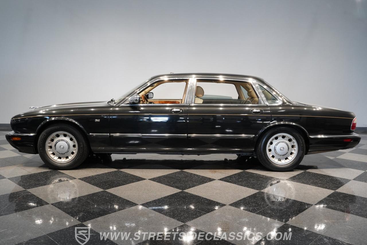 1998 Jaguar XJ Vanden Plas