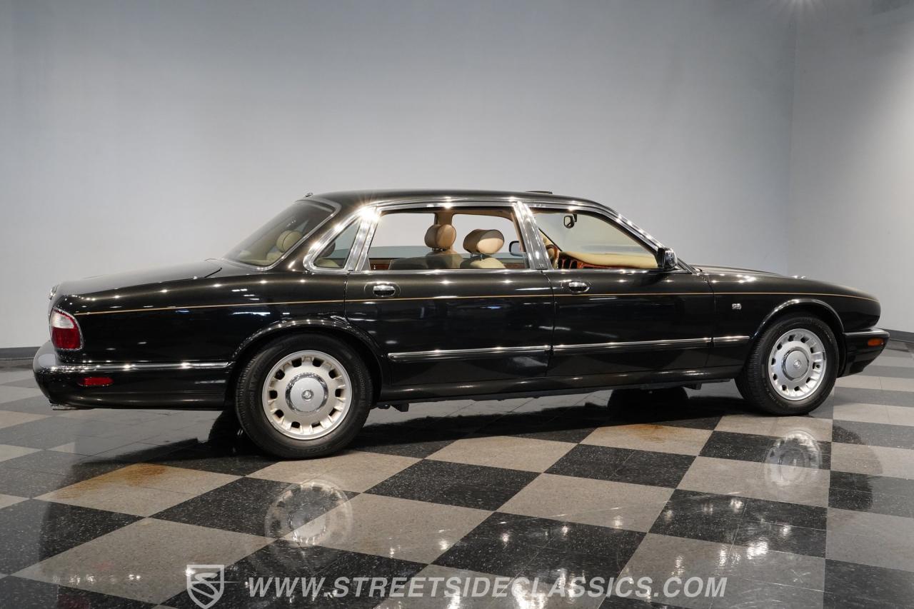 1998 Jaguar XJ Vanden Plas