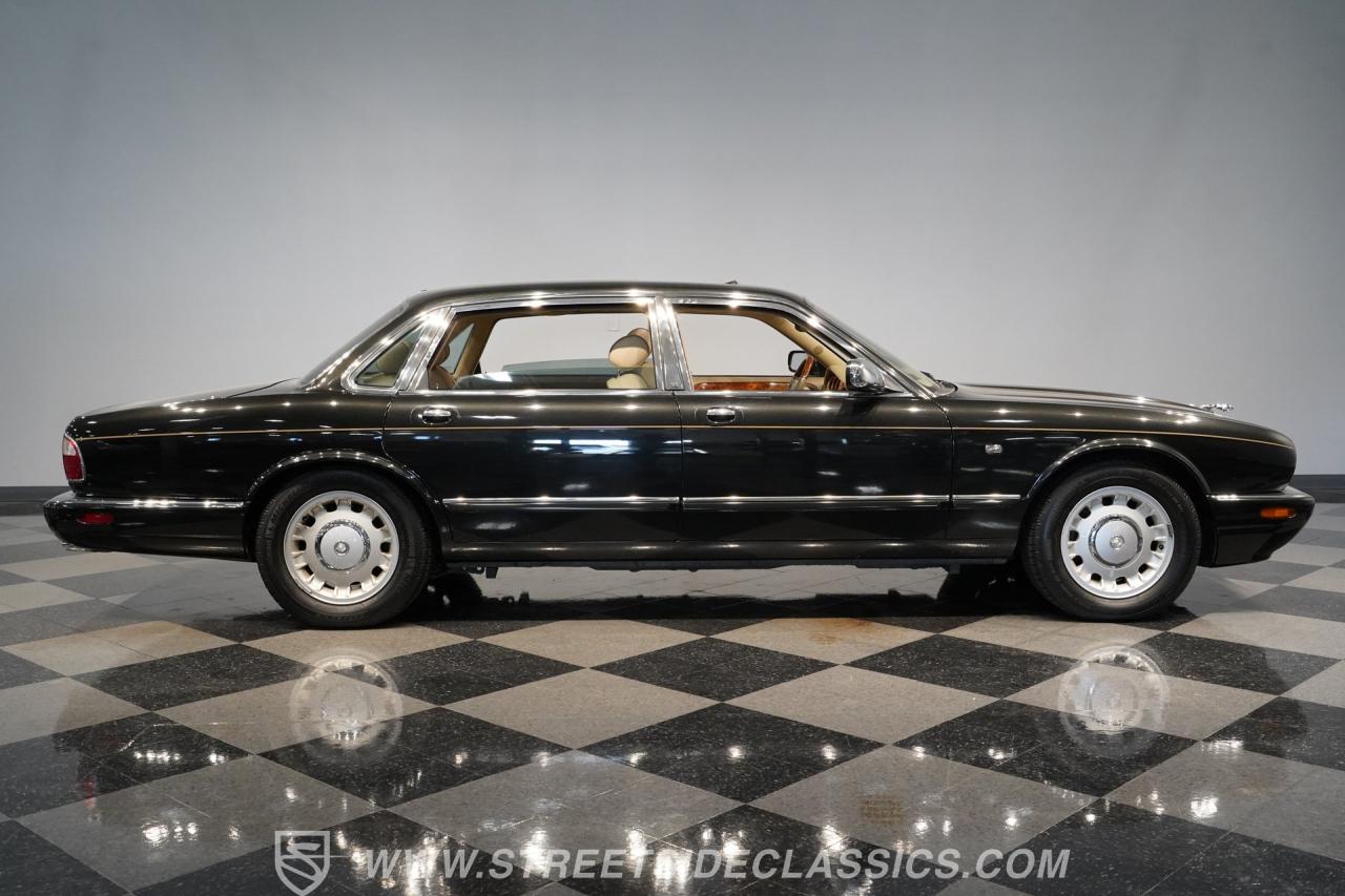 1998 Jaguar XJ Vanden Plas
