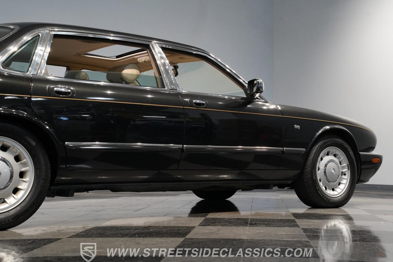 1998 Jaguar XJ Vanden Plas