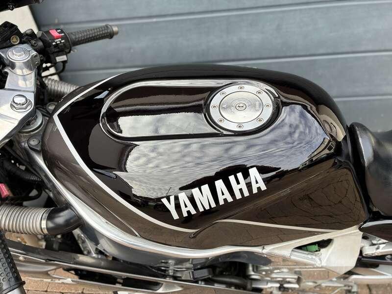 1998 Yamaha FZR400
