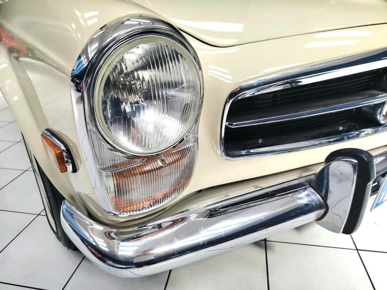 1969 Mercedes - Benz BENZ 280 SL W113 PAGODA 1969