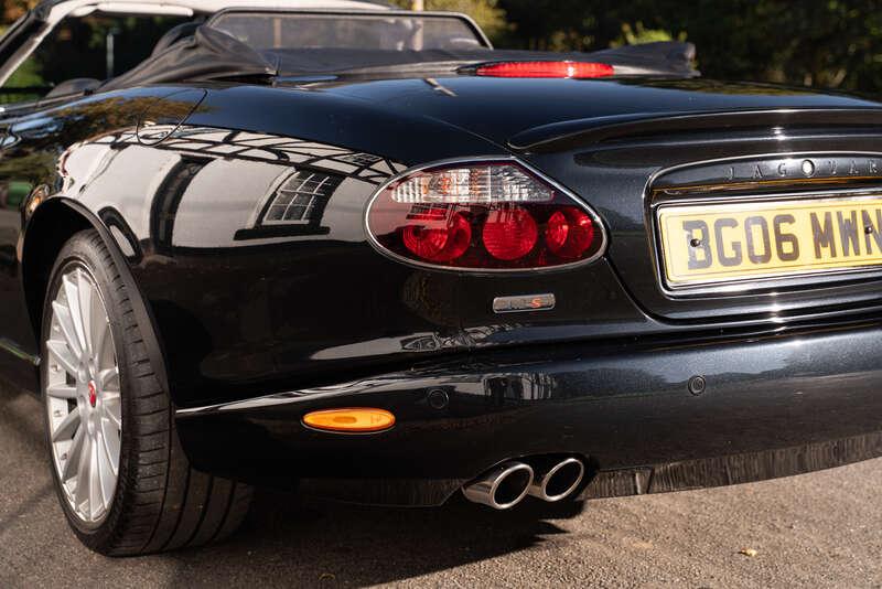 2006 Jaguar XKR