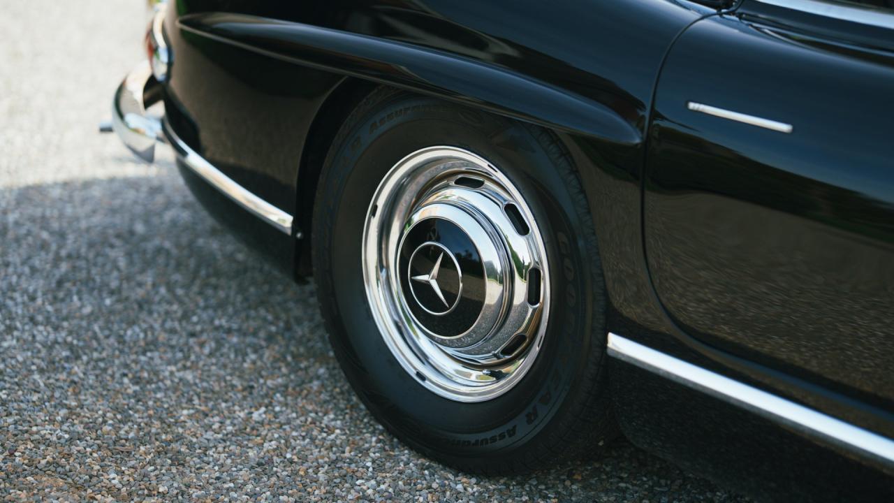 1957 Mercedes - Benz 300 SL Roadster
