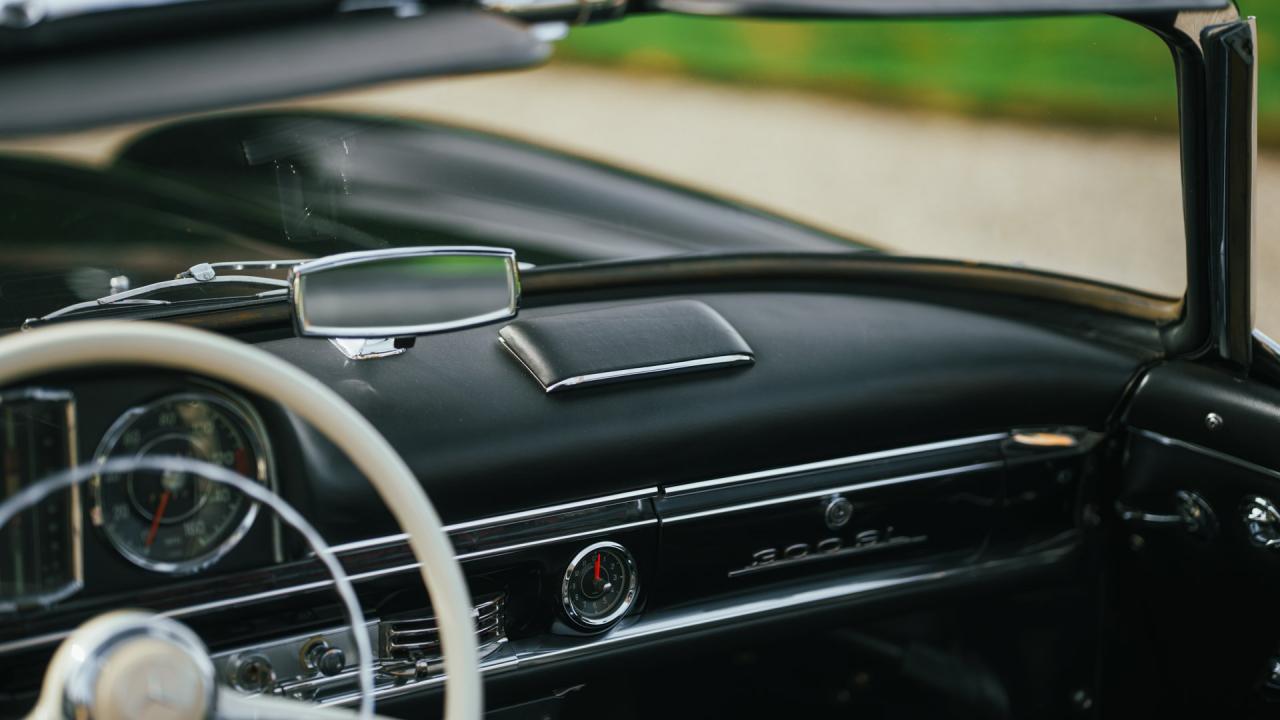1957 Mercedes - Benz 300 SL Roadster